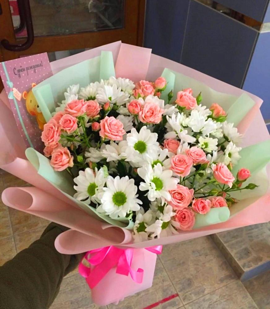 Букет цветов из: Розы и Хризантемы в Дигоре