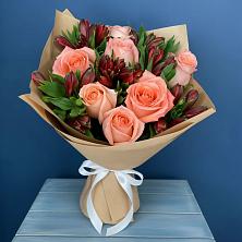 Букет цветов из:  Розы и Альстромерии в Дигоре