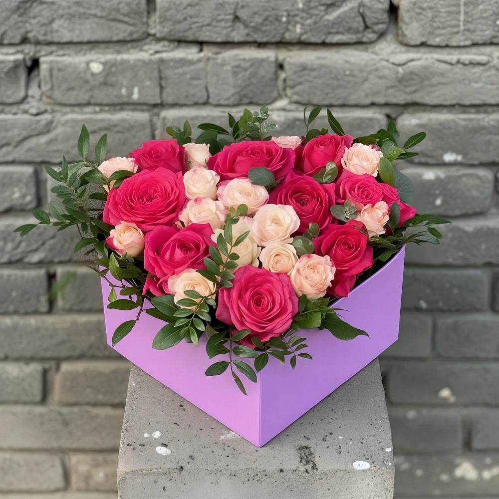 Цветочная композиция из Розы в коробке в Дигоре