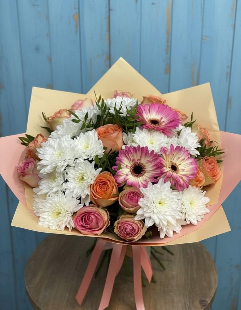 Букет цветов из: Розы, Герберы и Хризантемы в Дигоре