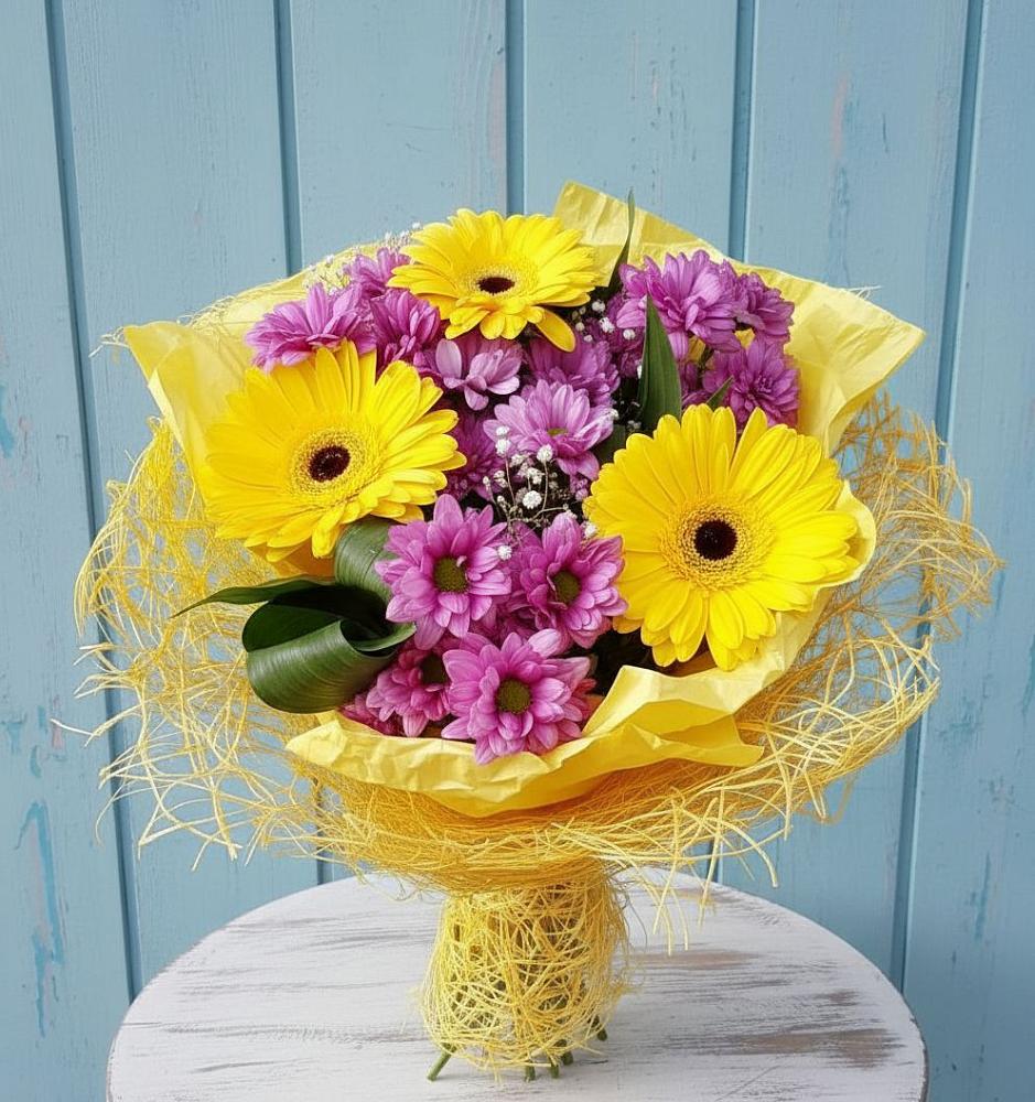 Букет цветов из: Хризантемы и Герберы в Дигоре