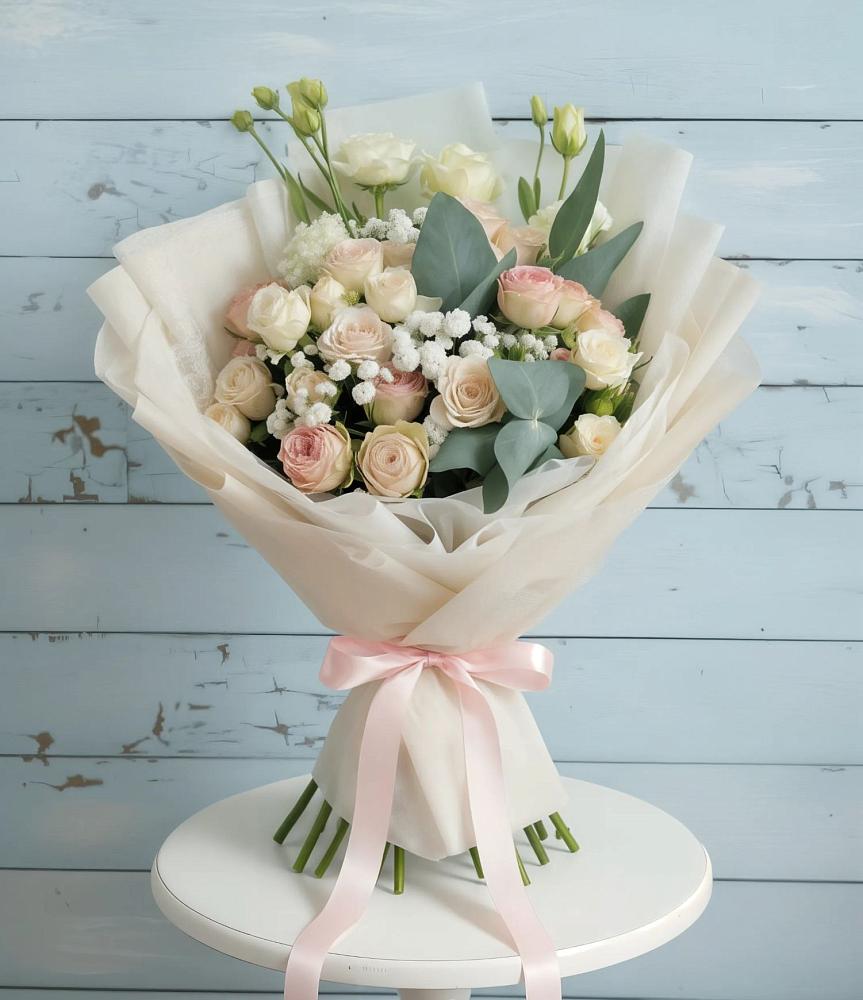 Букет цветов из: Розы и Лизиантусы в Дигоре