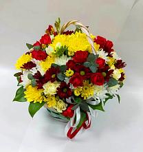 Цветочная композиция из Хризантемы и Розы в корзине в Дигоре