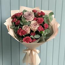 Букет цветов из:  Гвоздики и Розы в Дигоре