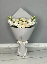 Букет цветов из:  Розы и Лизиантусы в Дигоре